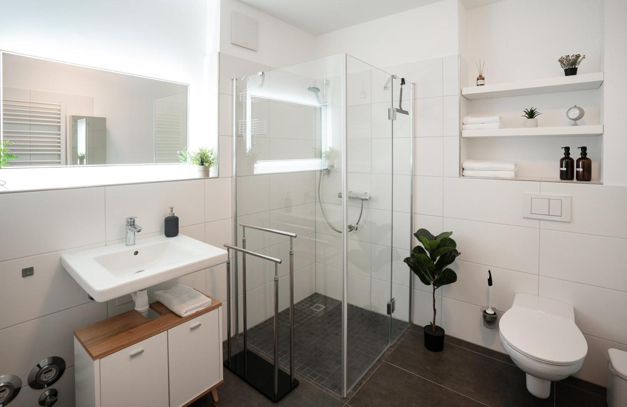 Reitz - Apartment I Zentrale Lage I Stellplatz I 55Qm I 2 Zimmer I Kueche I Bad I Terrasse Bad Hersfeld Exterior photo